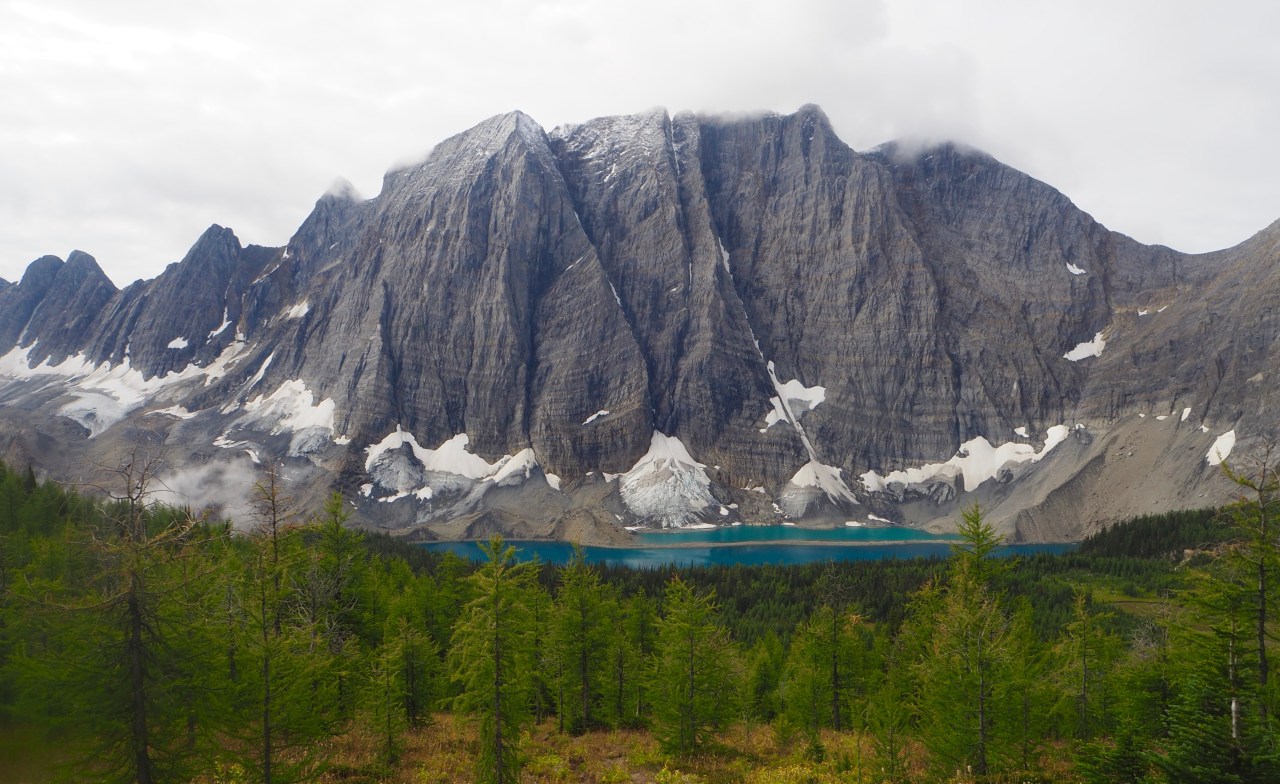 Floe Lake towards Numa Pass